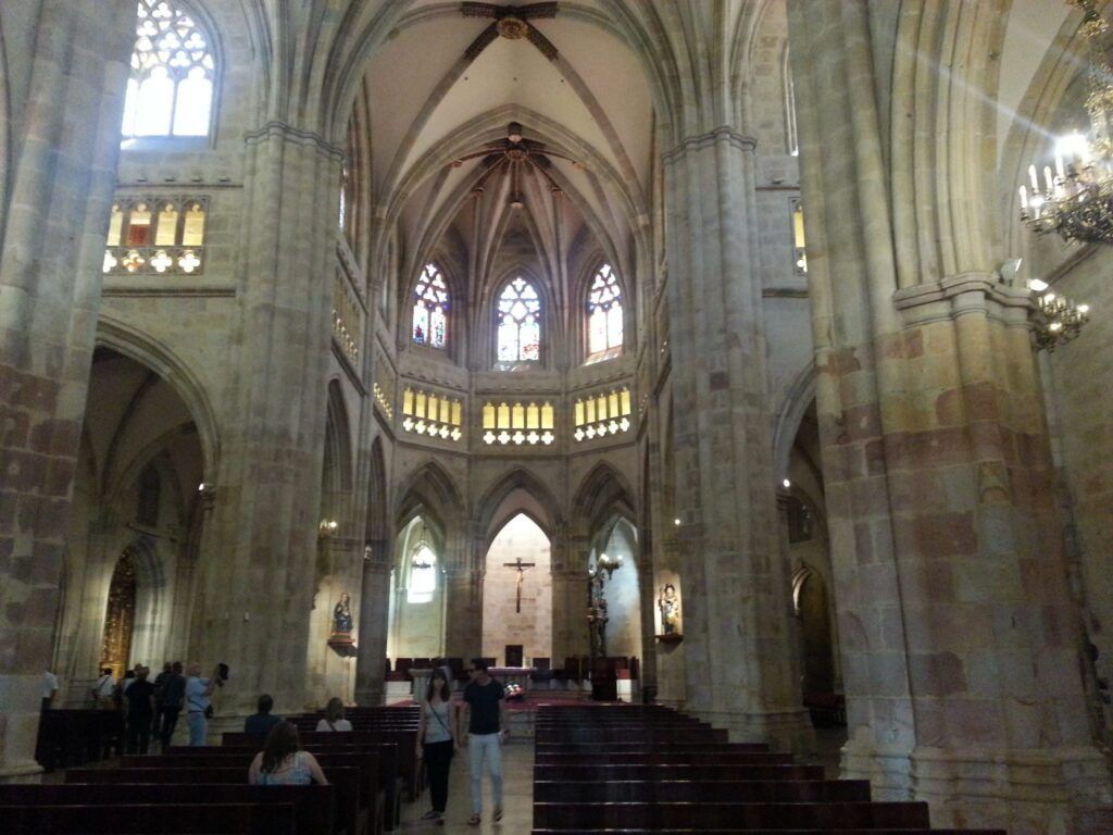 Interior de catedral